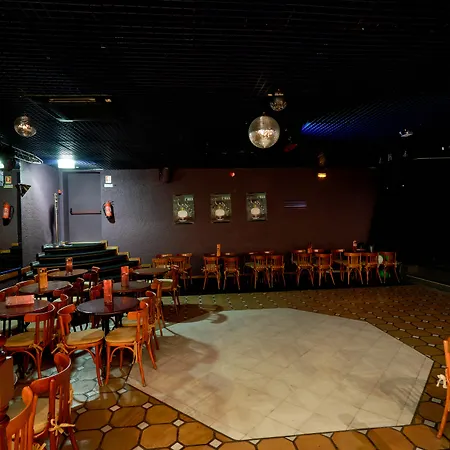 ムートゥ クラブ プライア ダ オーラ 4*