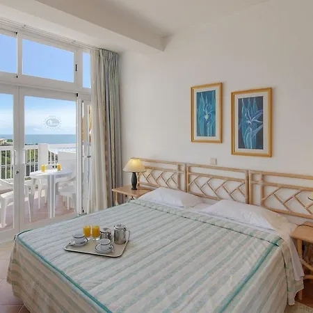 Muthu Clube Da Oura Апарт-отель 4*