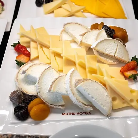 Muthu Clube Da Oura Aparthotel 4*