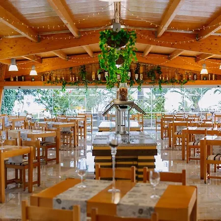 普拉亚达大浦穆瑟克鲁贝度假村 公寓式酒店