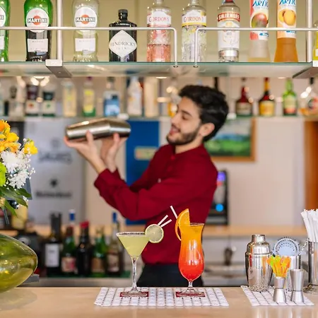 普拉亚达大浦穆瑟克鲁贝度假村 公寓式酒店 阿尔布费拉