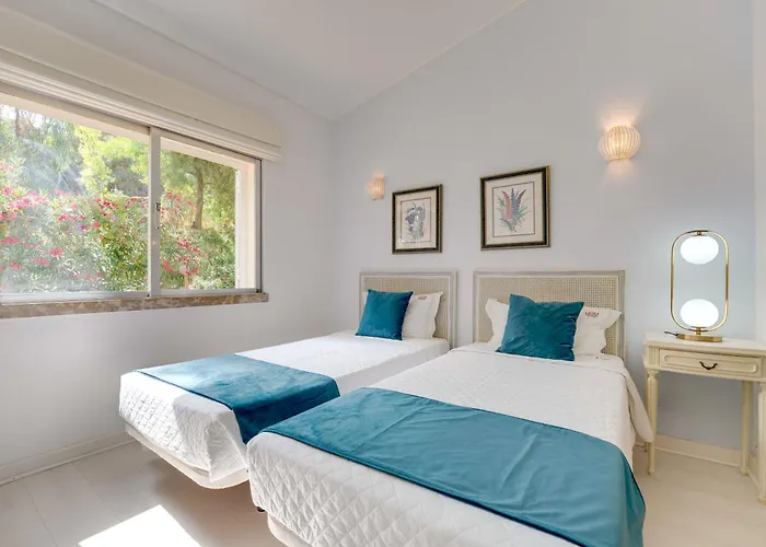 Apartahotel Muthu Clube Da Oura